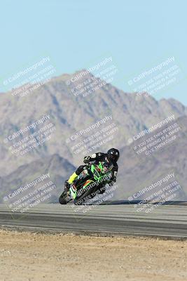 media/Dec-01-2025-Moto Forza (Mon) [[2daa91e15f]]/2-Intermediate Group/Session 4 Turn 9/